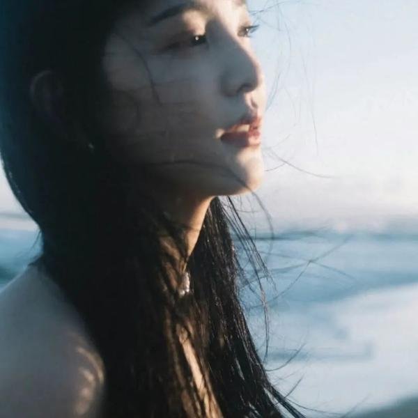 小鼓女